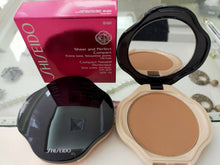 Carica l'immagine nel visualizzatore di Gallery, SHISEIDO FONDOTINTA COMPATTO SHEER AND PERFECT SPF 15