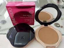 Carica l'immagine nel visualizzatore di Gallery, SHISEIDO FONDOTINTA COMPATTO SHEER AND PERFECT SPF 15