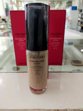 Carica l'immagine nel visualizzatore di Gallery, SHISEIDO FONDONTINTA FLUIDO SYNCHRO SKINGLOW