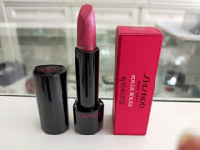 Carica l'immagine nel visualizzatore di Gallery, SHISEIDO MAKE UP ROSSETTO ROUGE ROUGE