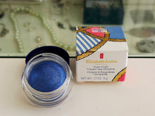 Carica l'immagine nel visualizzatore di Gallery, Pure Finish Cream Eye Shadow- Ombretto
