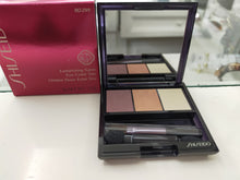Carica l&#39;immagine nel visualizzatore di Gallery, SHISEIDO OMBRETTO TRIO LUMINIZING SATIN
