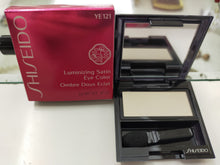 Carica l'immagine nel visualizzatore di Gallery, SHISEIDO OMBRETTO LUMINIZING SATIN EYE
