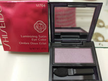 Carica l'immagine nel visualizzatore di Gallery, SHISEIDO OMBRETTO LUMINIZING SATIN EYE

