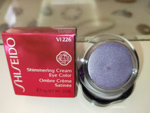 Carica l&#39;immagine nel visualizzatore di Gallery, SHISEIDO OMBRETTO IN CREMA IDRATANTE LUMINOSO SHIMMERING CREAM EYE
