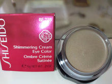 Carica l&#39;immagine nel visualizzatore di Gallery, SHISEIDO OMBRETTO IN CREMA IDRATANTE LUMINOSO SHIMMERING CREAM EYE
