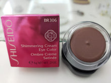 Carica l&#39;immagine nel visualizzatore di Gallery, SHISEIDO OMBRETTO IN CREMA IDRATANTE LUMINOSO SHIMMERING CREAM EYE
