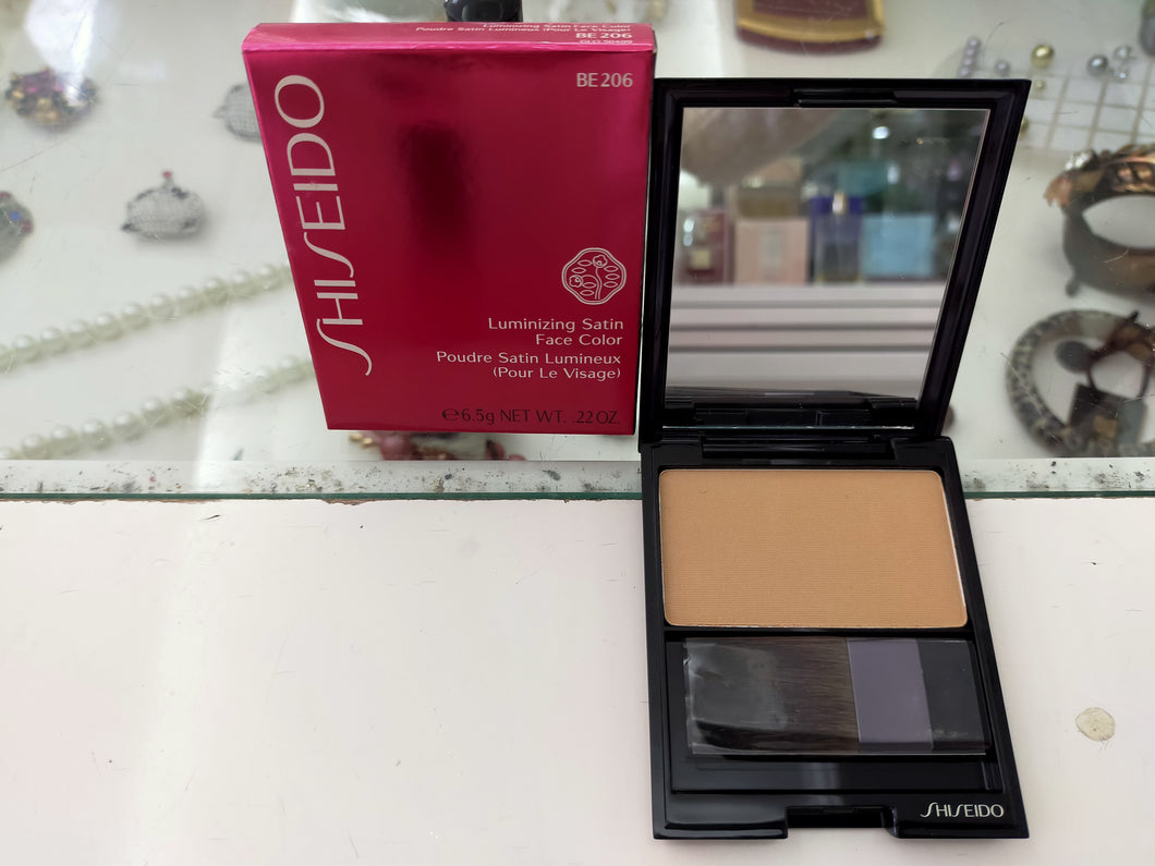 SHISEIDO FARD BLUSH  LUMINIZING SATIN FACE COLOR