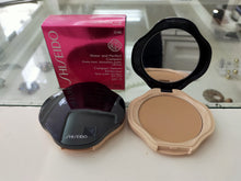 Carica l&#39;immagine nel visualizzatore di Gallery, SHISEIDO FONDOTINTA COMPATTO SHEER AND PERFECT SPF 15
