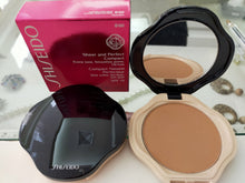 Carica l&#39;immagine nel visualizzatore di Gallery, SHISEIDO FONDOTINTA COMPATTO SHEER AND PERFECT SPF 15
