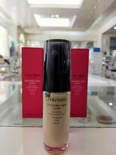Carica l'immagine nel visualizzatore di Gallery, SHISEIDO FONDONTINTA FLUIDO SYNCHRO SKINGLOW
