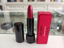 Carica l&#39;immagine nel visualizzatore di Gallery, SHISEIDO MAKE UP ROSSETTO ROUGE ROUGE
