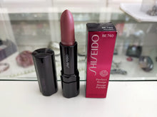 Carica l&#39;immagine nel visualizzatore di Gallery, SHISEIDO ROSSETTO PERFECT ROUGE COLORE INTENSO
