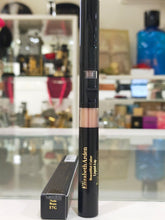 Carica l'immagine nel visualizzatore di Gallery, Rossetto Elizabeth Arden Beautiful Color Bold Liquid Lipstick
