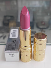 Carica l'immagine nel visualizzatore di Gallery, Rossetto Ceramide Ultra Lipstick- Elziabeth Arden
